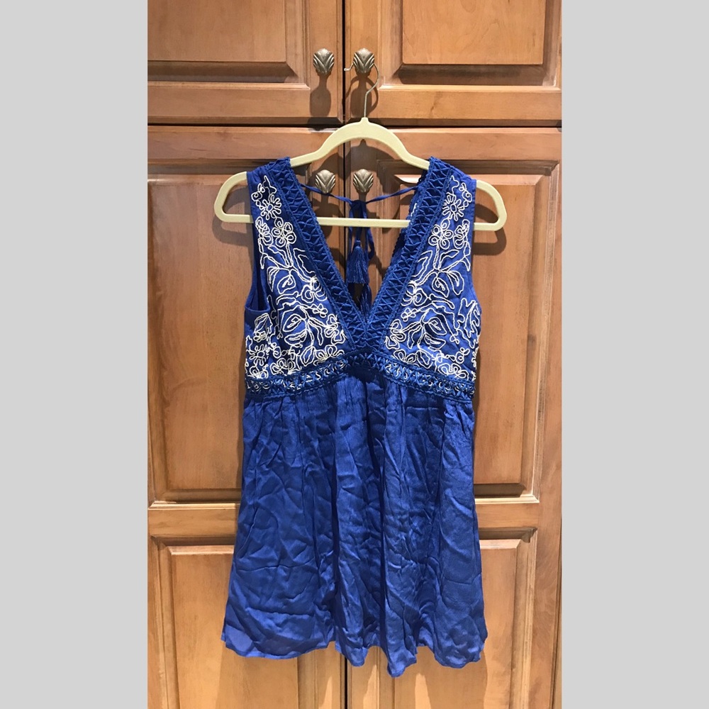 Sleeveless Lace Trim Mini Dress with Embroidery